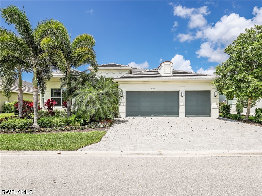 3 bed home in Bonita Springs