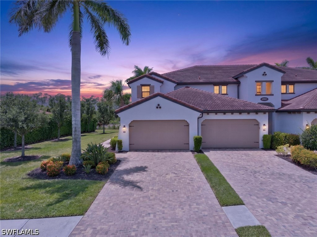 2 bed home in Naples