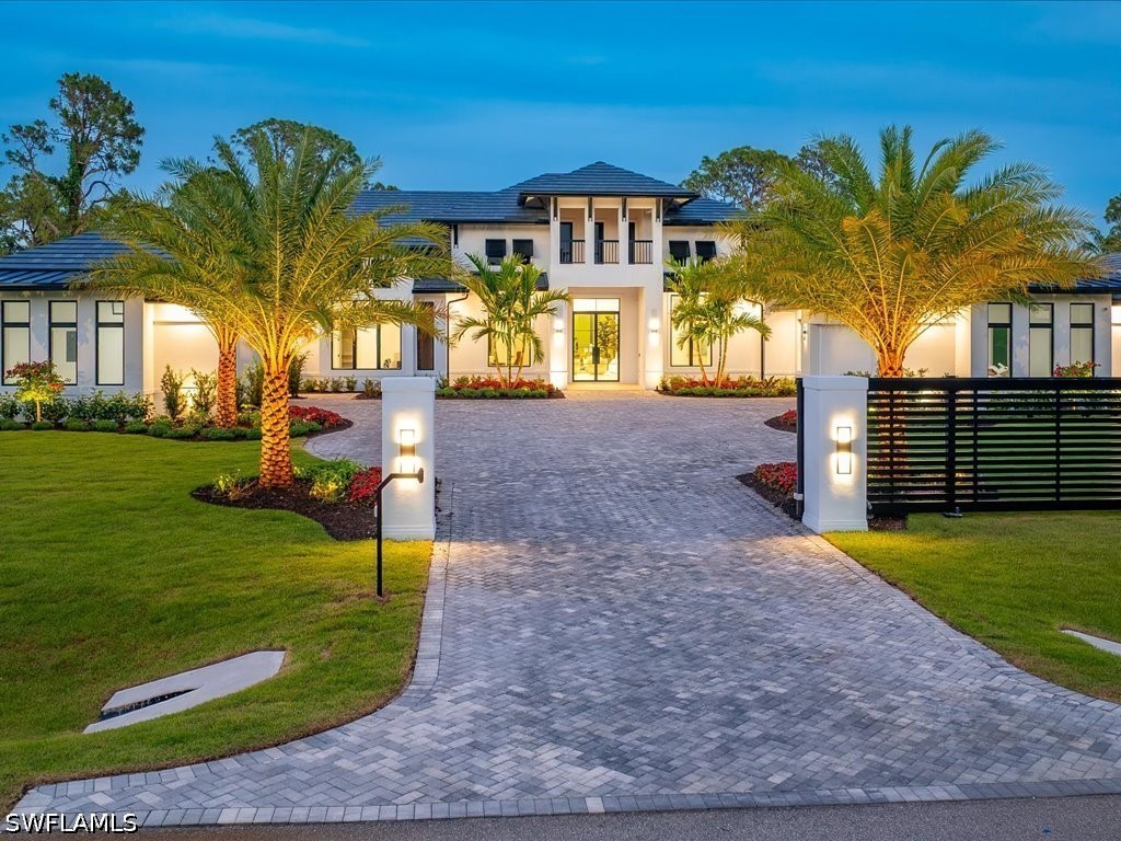 6 bed home in Naples