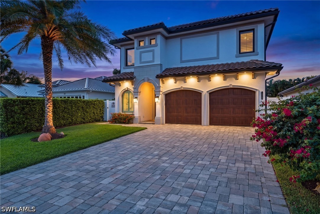 4 bed home in Naples