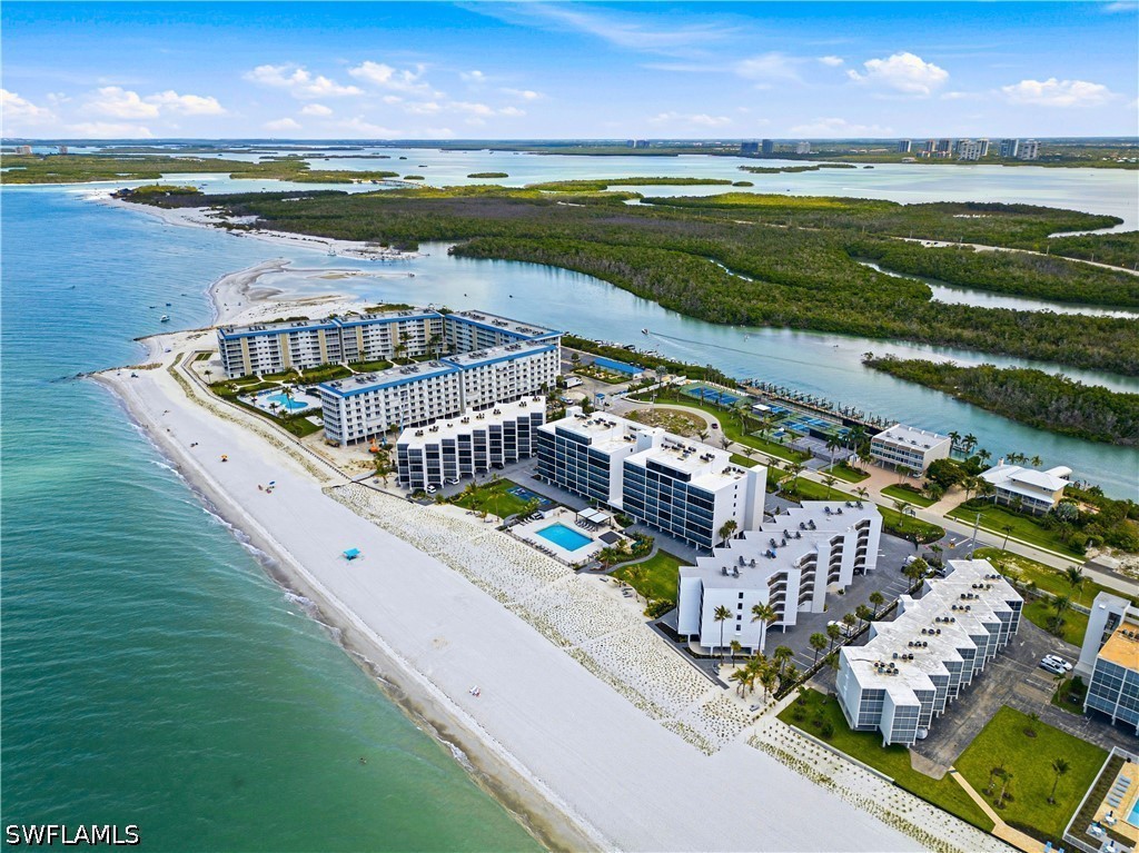 1 bed home in Bonita Springs