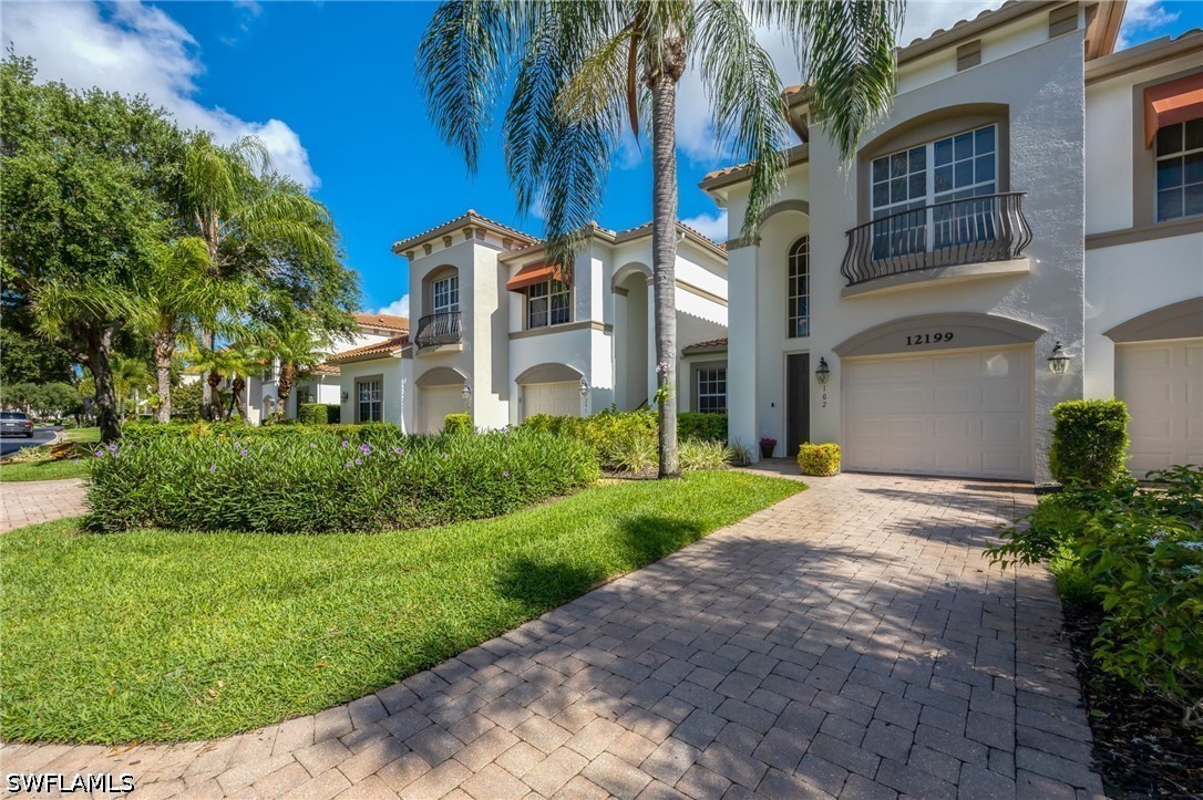 2 bed home in Bonita Springs