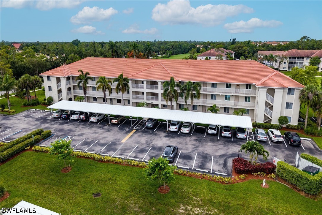 2 bed home in Naples