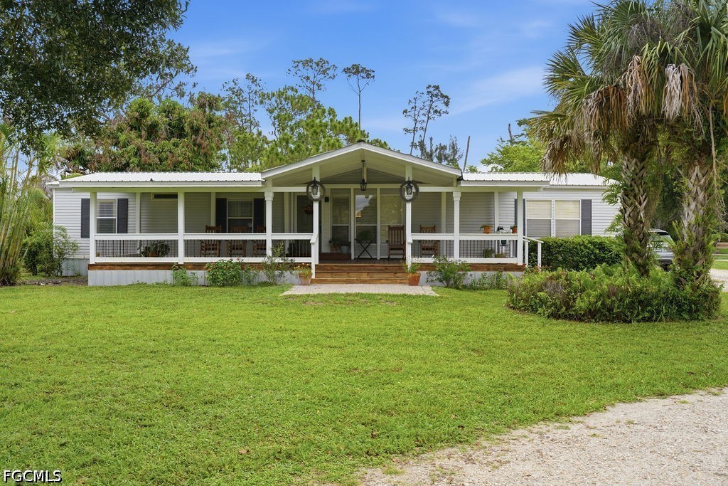 4 bed home in Labelle