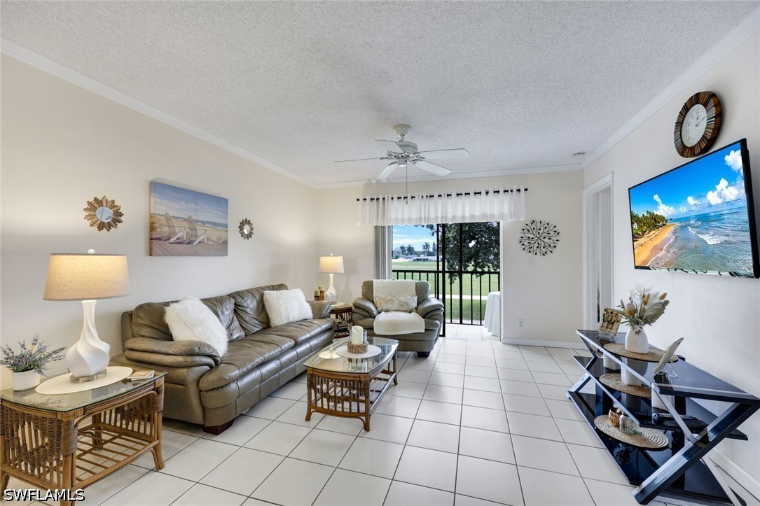 2 bed home in Naples