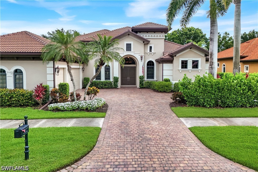 4 bed home in Naples