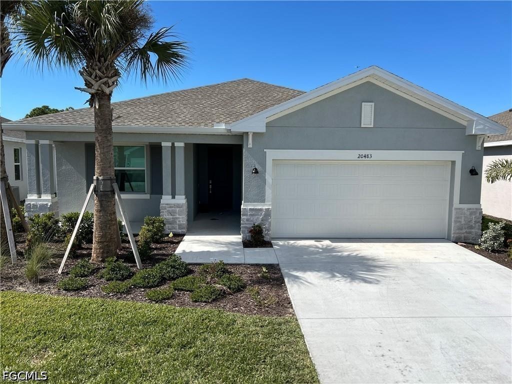 3 bed home in Lehigh Acres