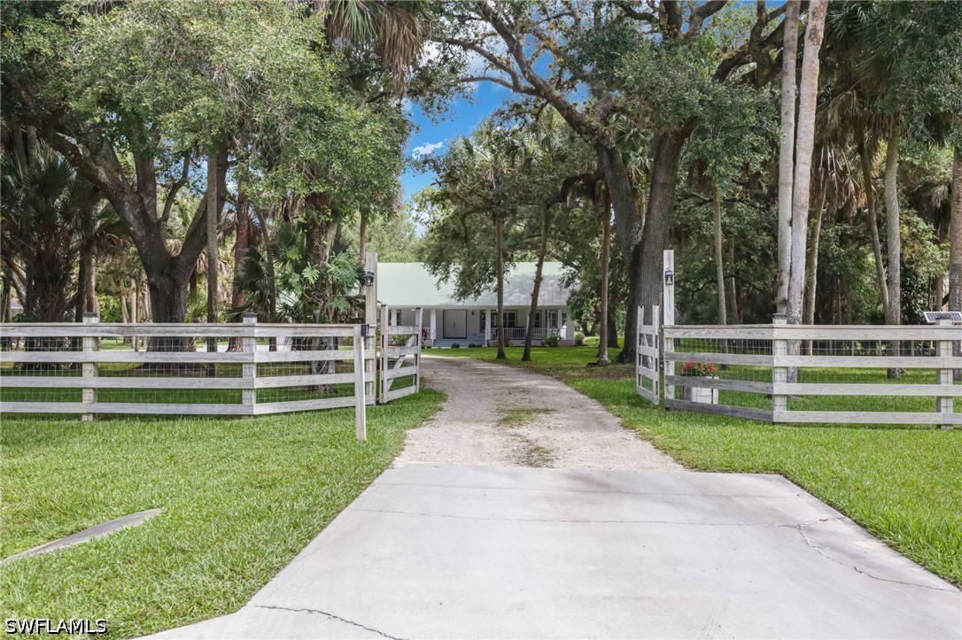 3 bed home in Naples
