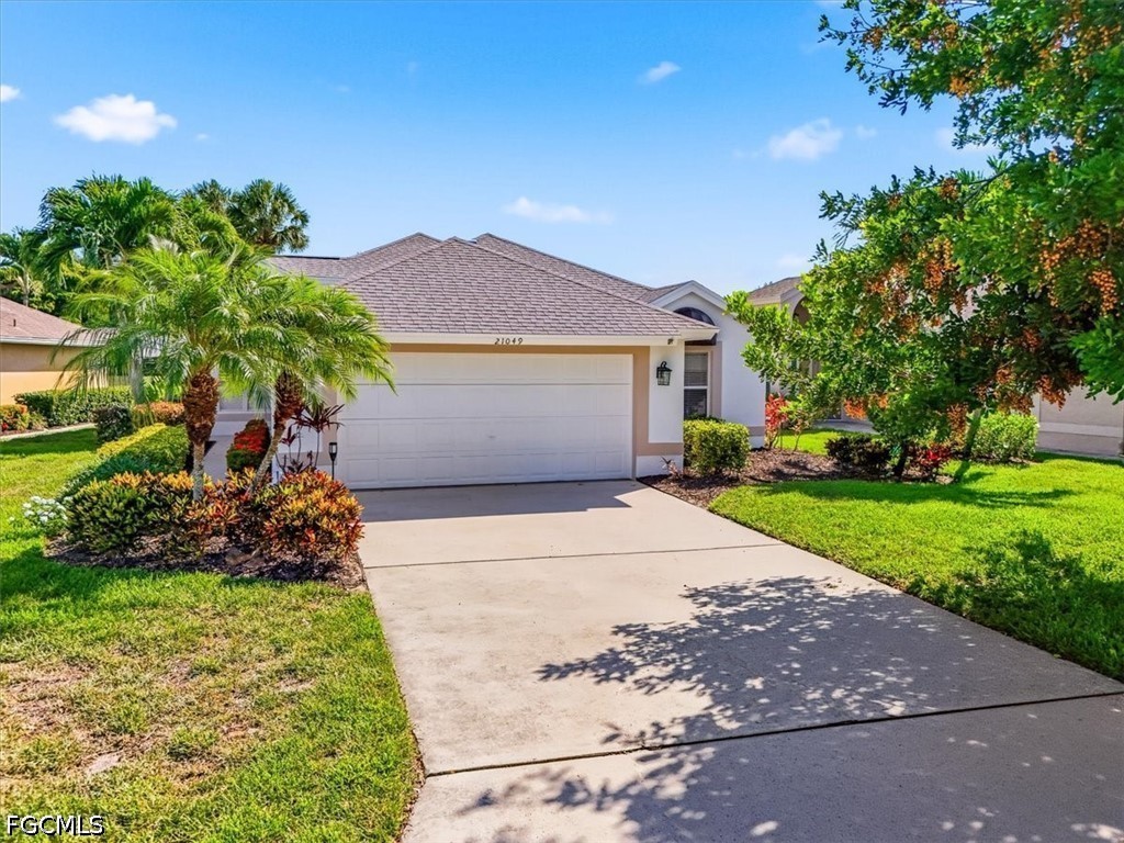 2 bed home in Estero