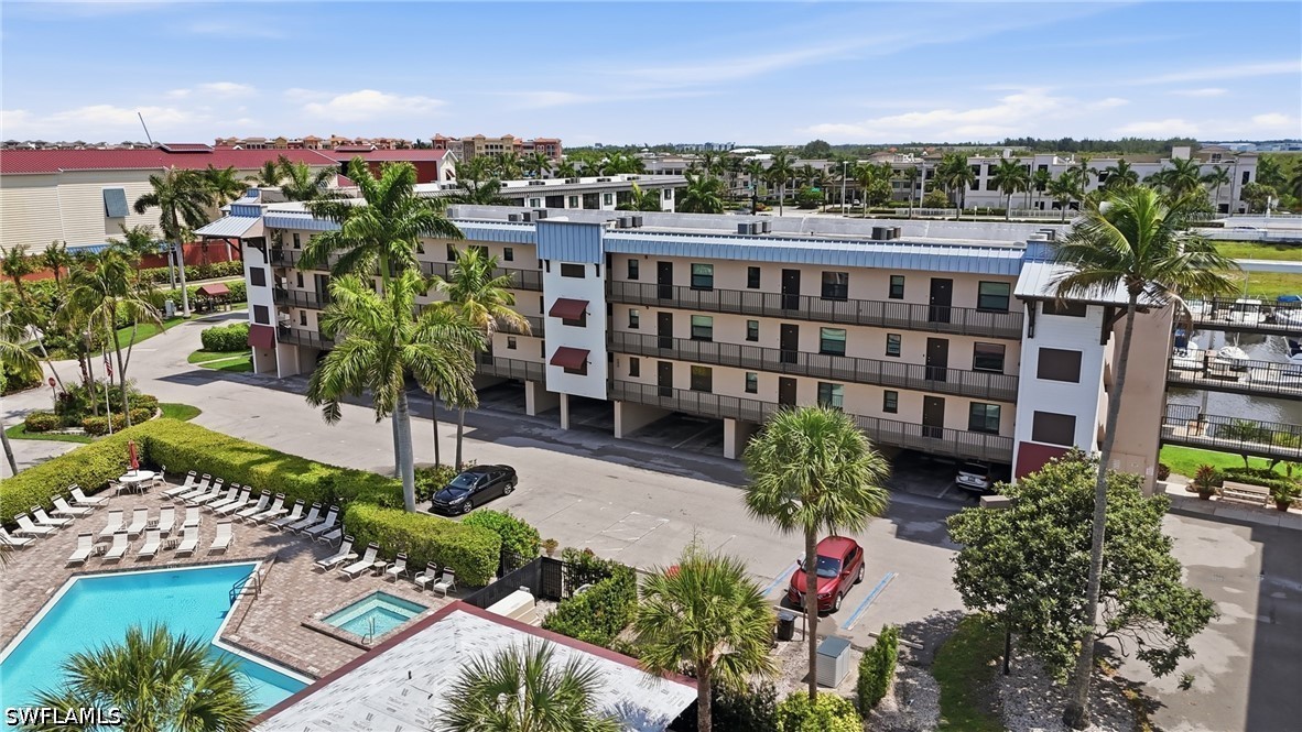 2 bed home in Naples
