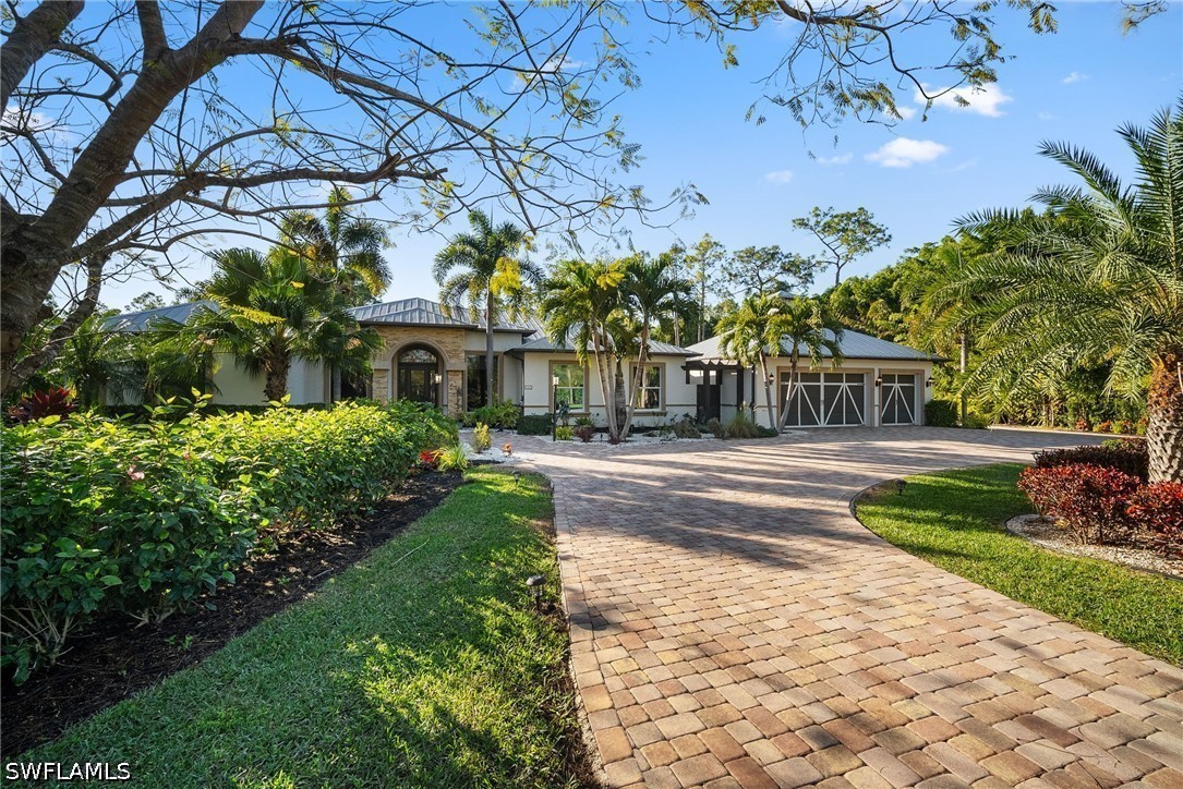 4 bed home in Naples