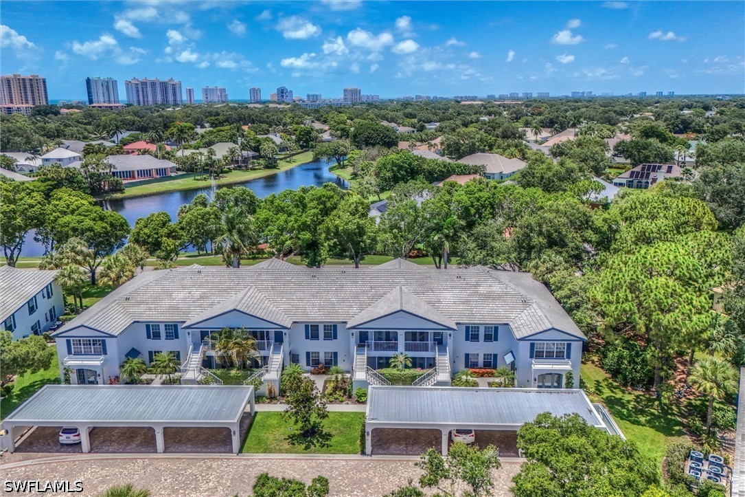 2 bed home in Naples
