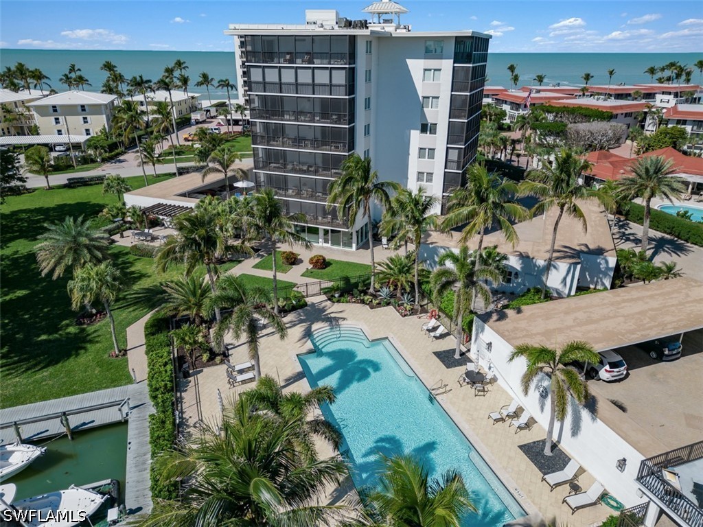 1 bed home in Naples