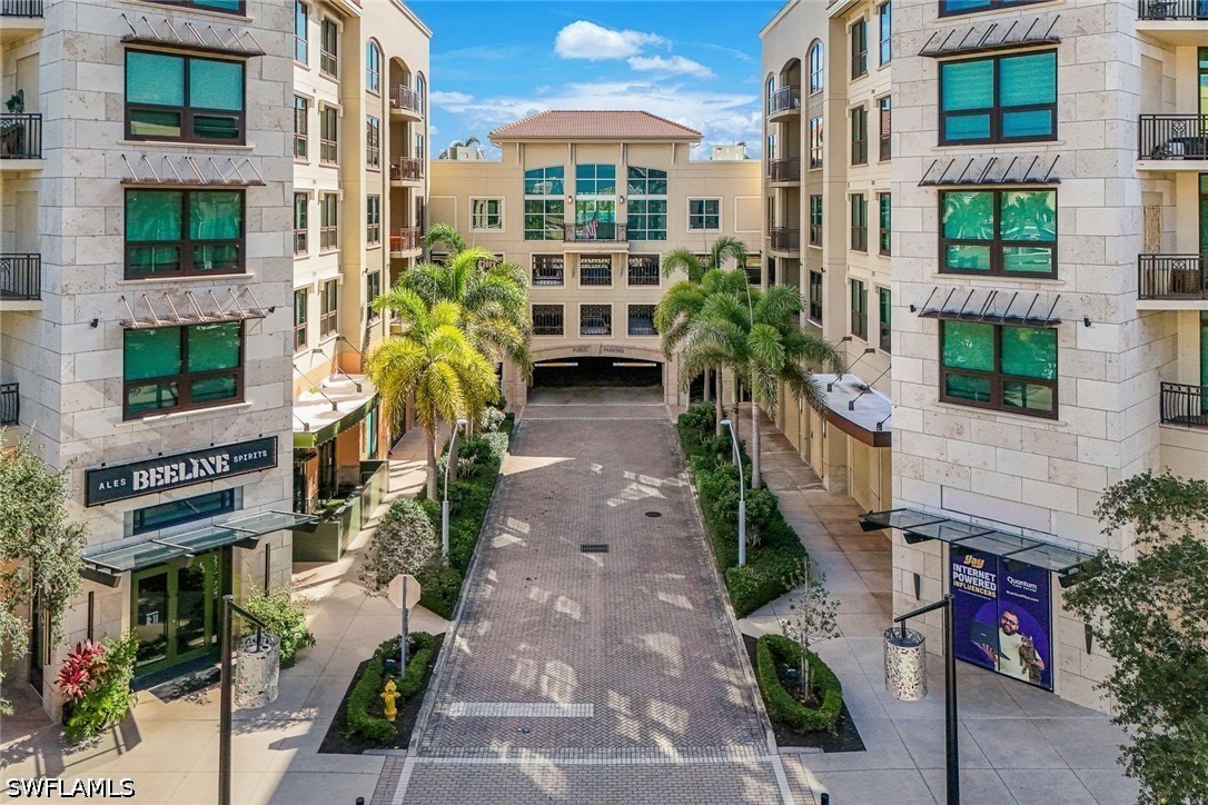 2 bed home in Naples