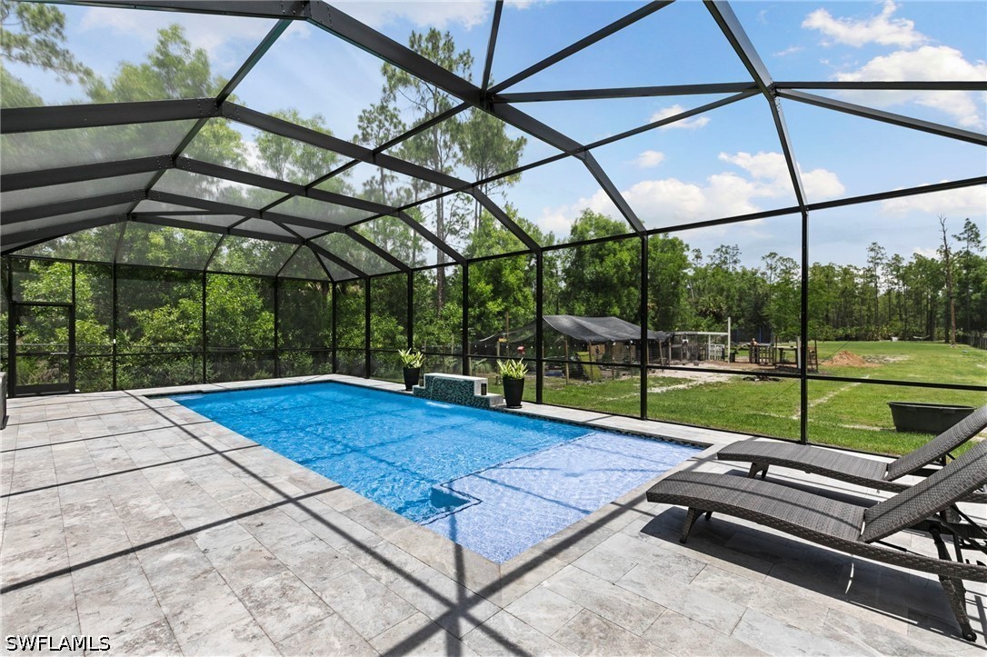 4 bed home in Naples