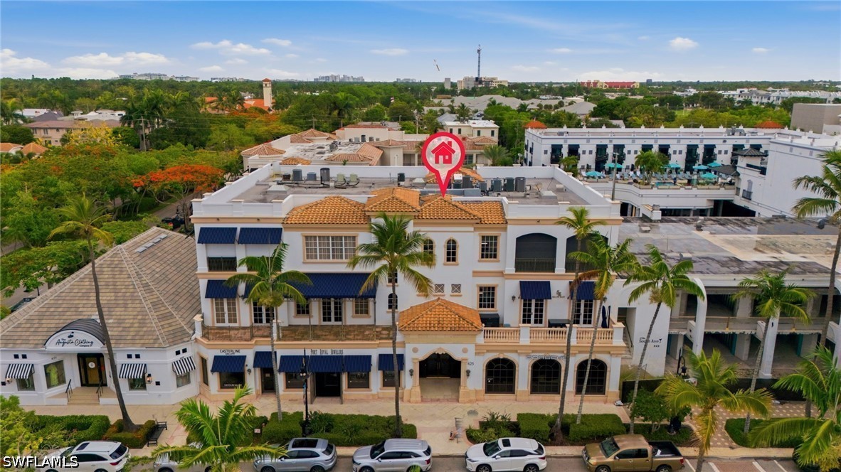 3 bed home in Naples