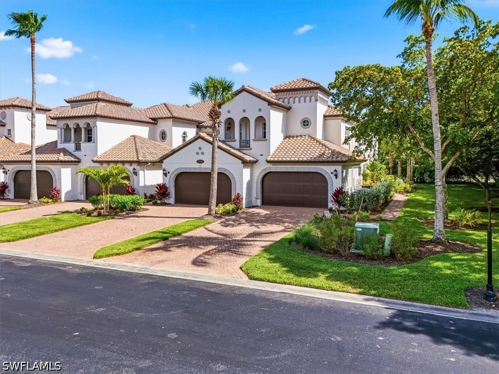 3 bed home in Naples