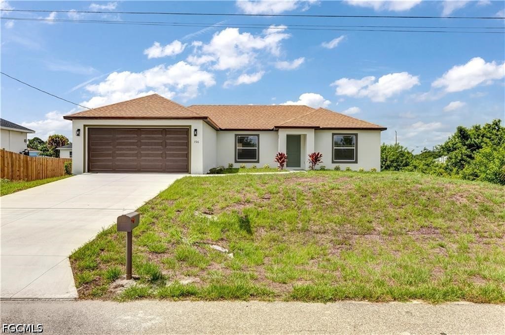 3 bed home in Lehigh Acres