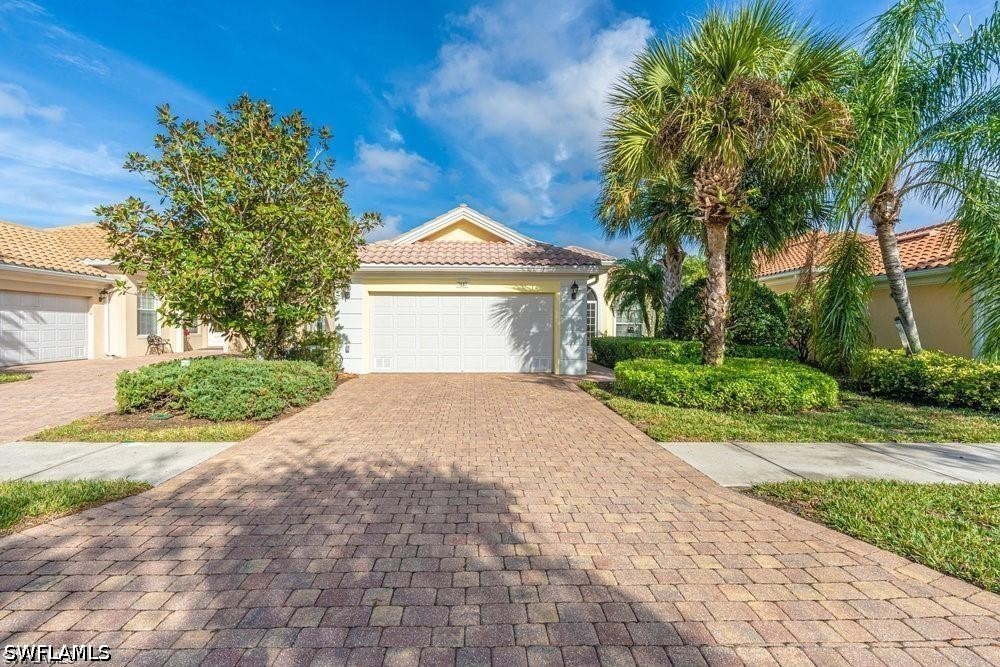 3 bed home in Naples