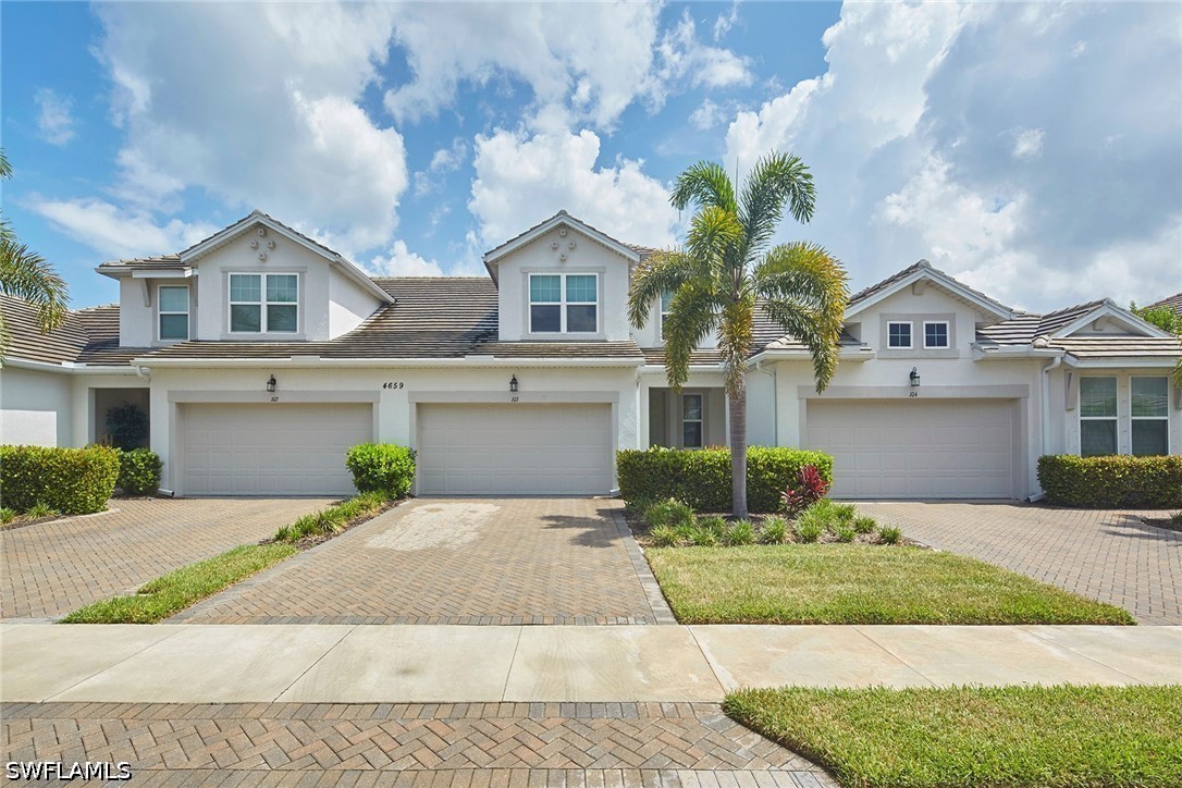 3 bed home in Naples