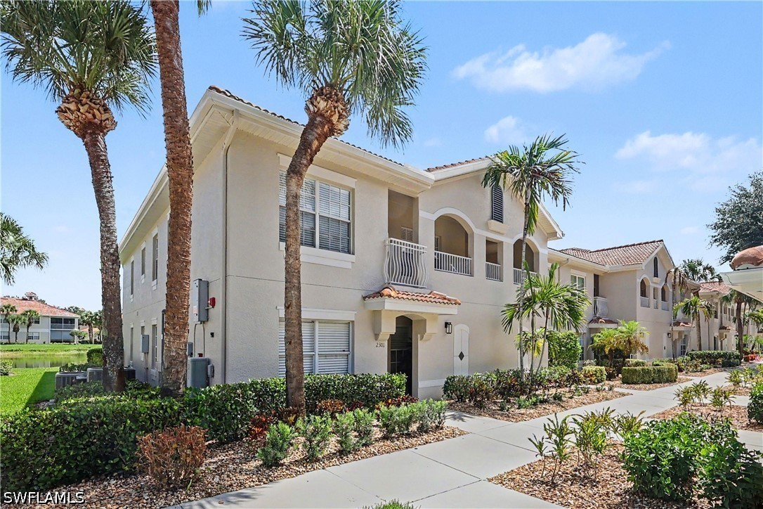 2 bed home in Naples