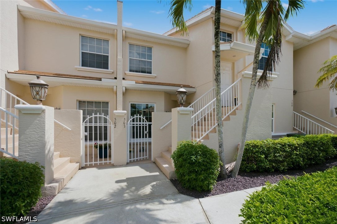 2 bed home in Naples