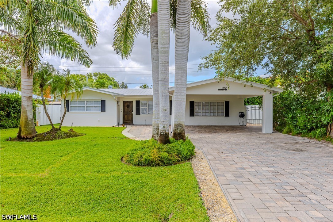 3 bed home in Naples