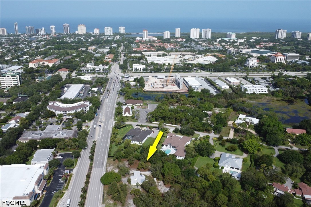 2 bed home in Naples