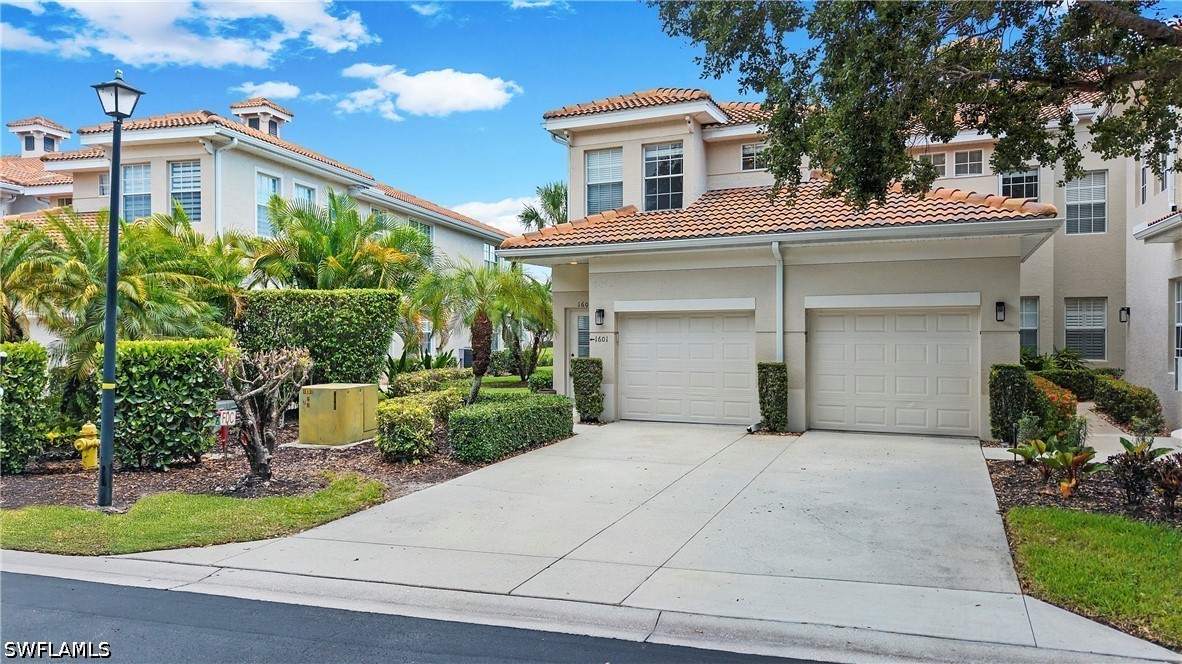 3 bed home in Naples