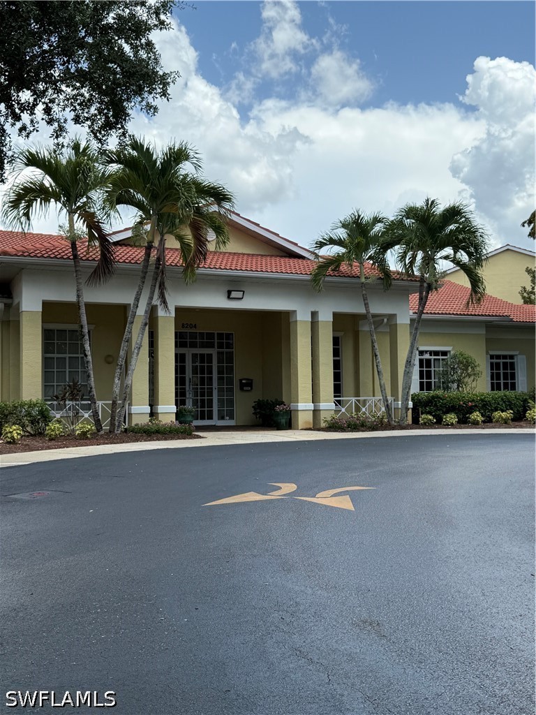 2 bed home in Naples