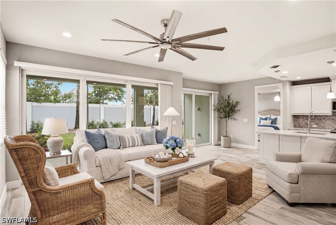 2 bed home in Naples