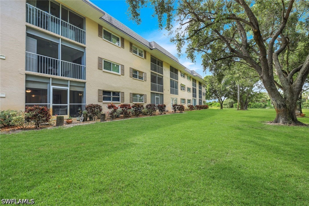 2 bed home in Naples