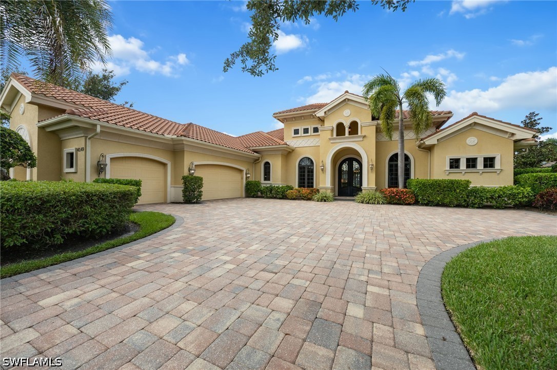 4 bed home in Naples