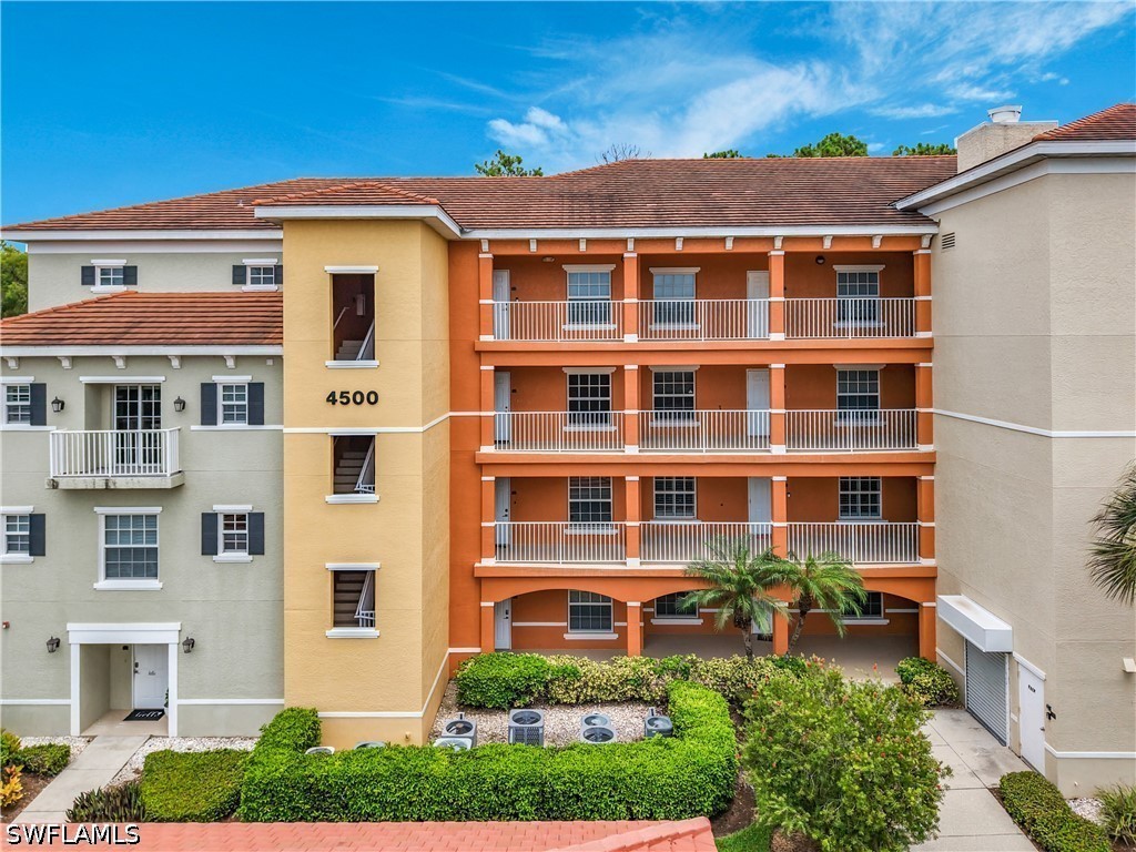 3 bed home in Naples
