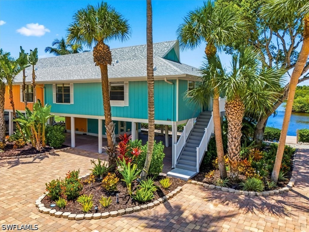 2 bed home in Bonita Springs