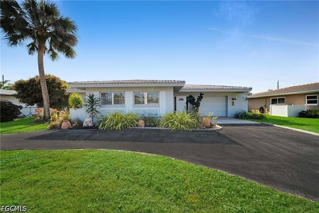 2 bed home in Cape Coral