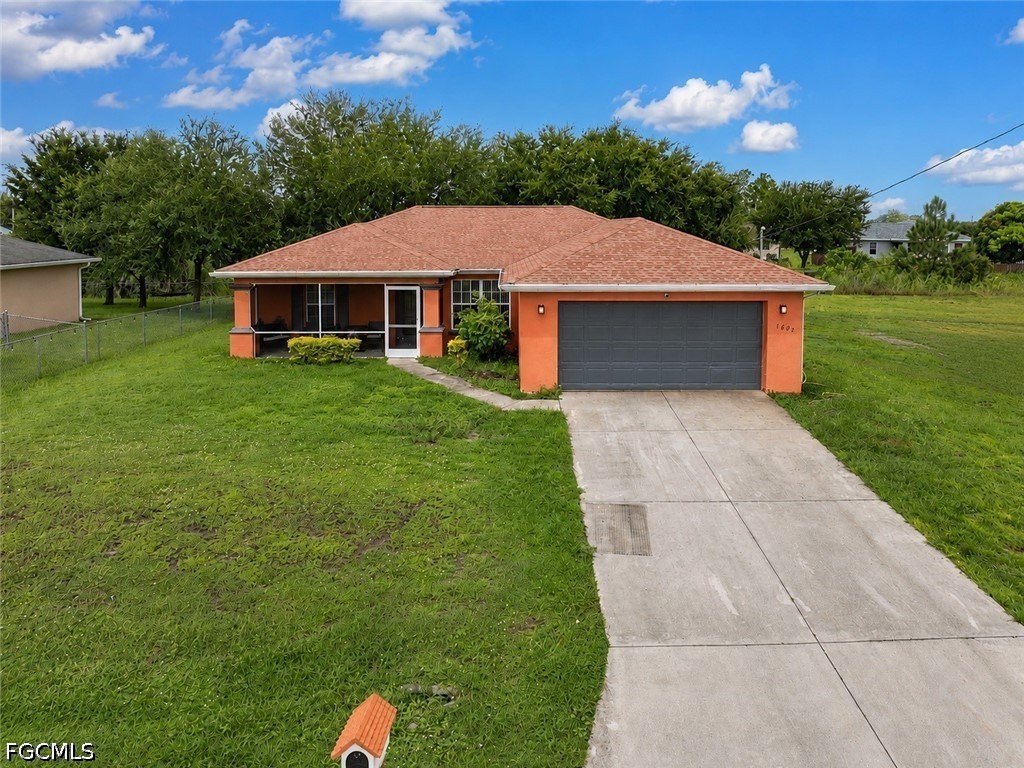 3 bed home in Lehigh Acres