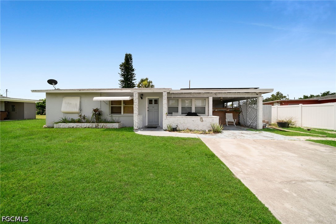 2 bed home in Lehigh Acres