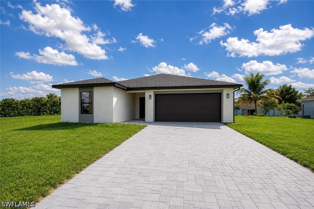 3 bed home in Lehigh Acres