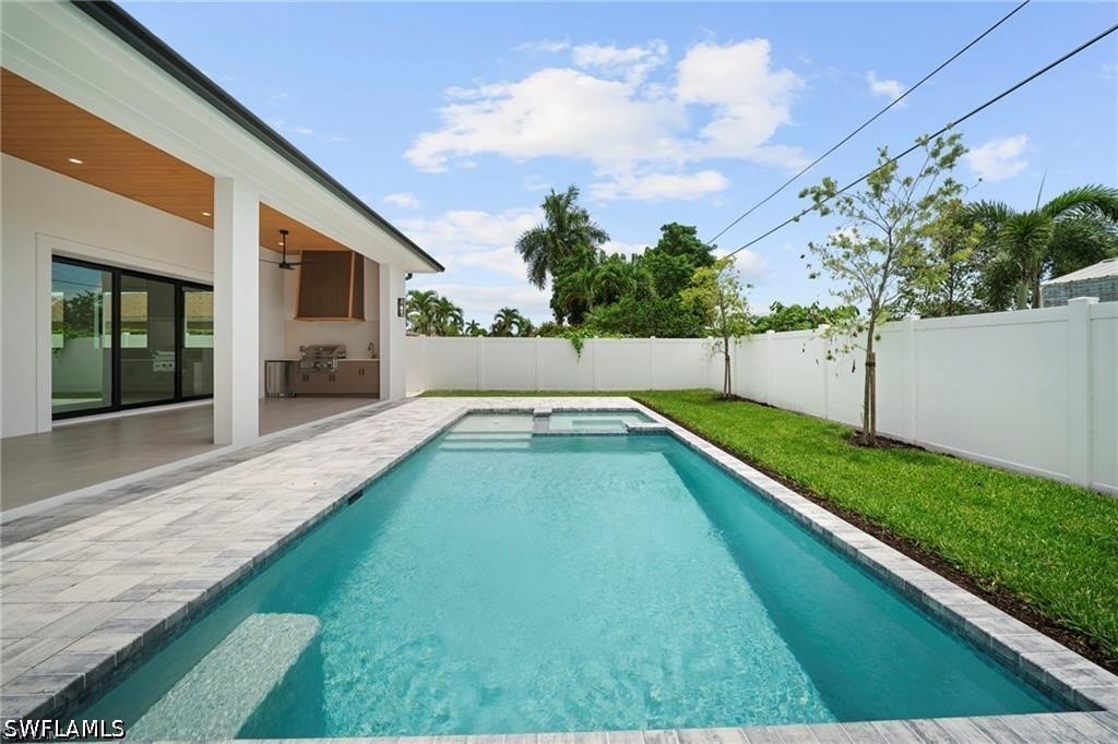 4 bed home in Naples