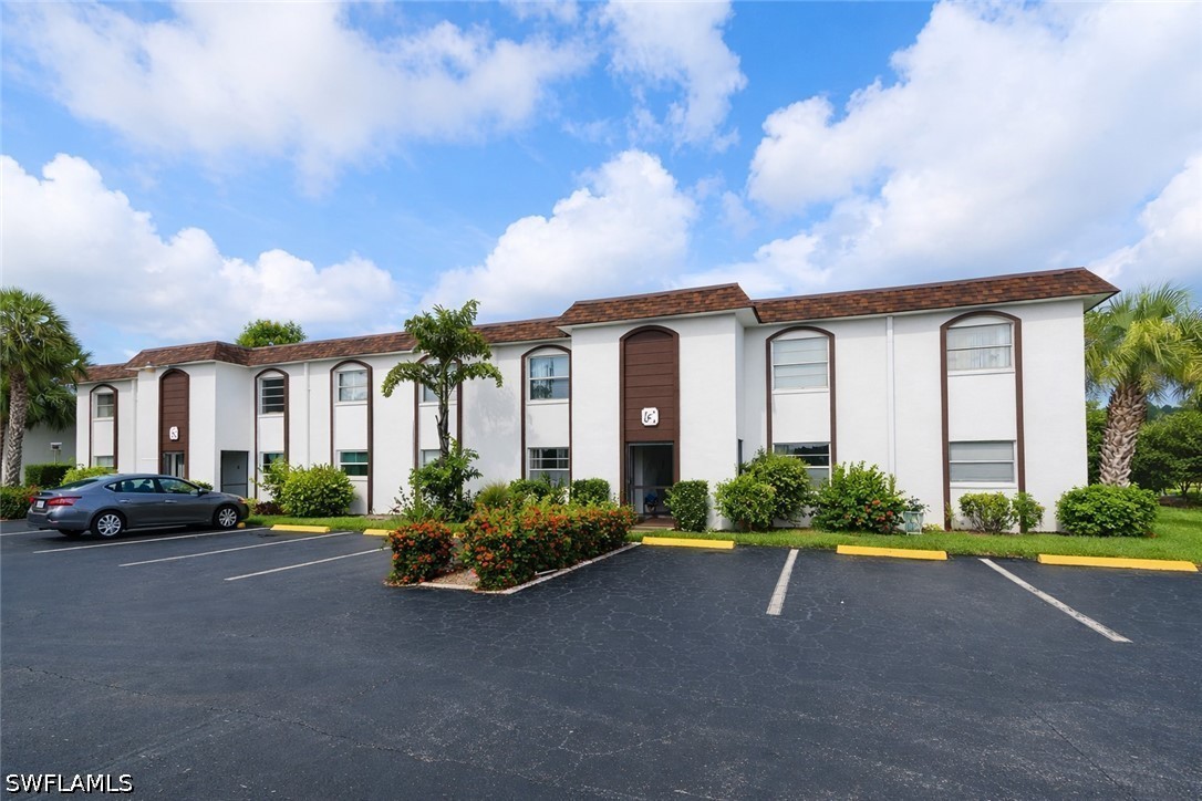2 bed home in Fort Myers