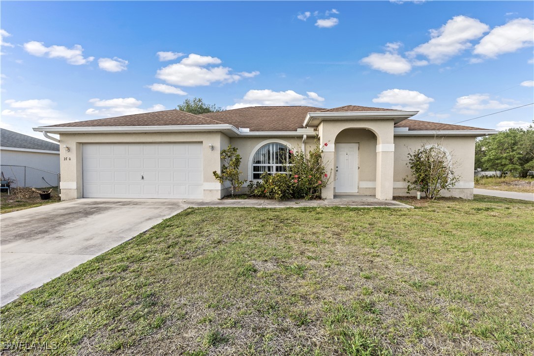 4 Bed SingleFamilyResidence for Sale in Lehigh Acres, FL — photo 2