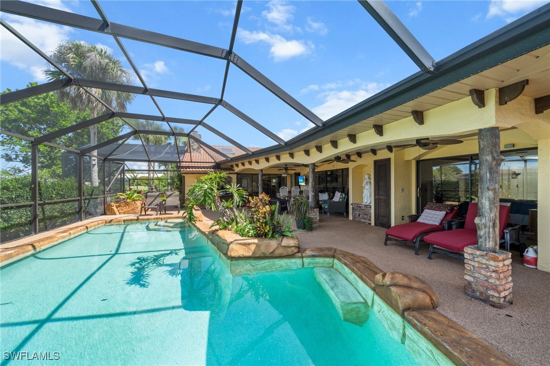 3 Bed Pool Home for Sale in Spanish Wells, photo 2