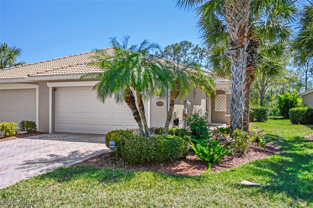 2 Bed Attached for Sale in Bella Terra, FL — photo 2