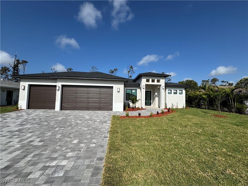 4 Bed Pool Home for Sale in Pinehurst, photo 2