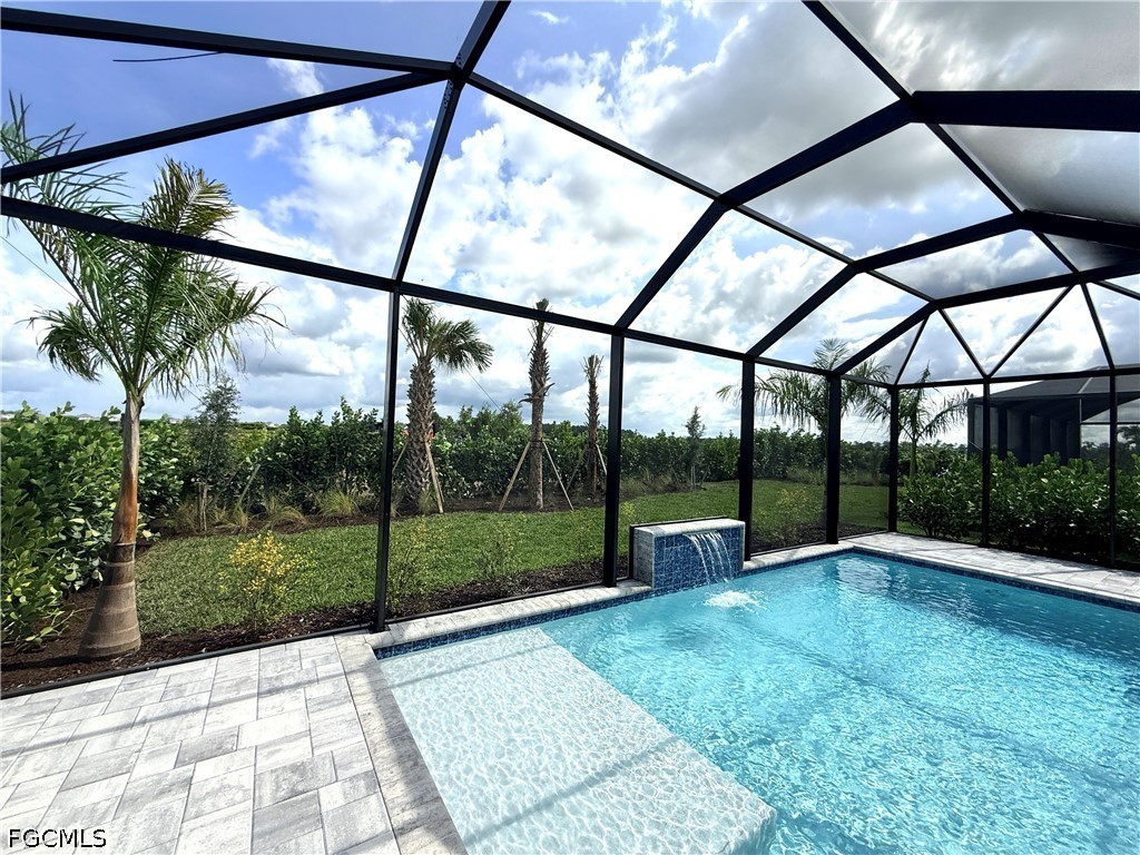 3 Bed Pool Home for Sale in Regency, photo 2