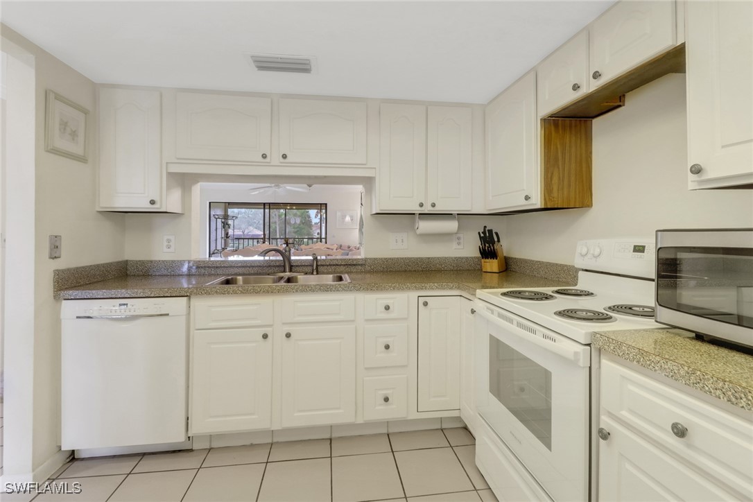 2 Bed Condominium for Sale in Augusta Woods, photo 2