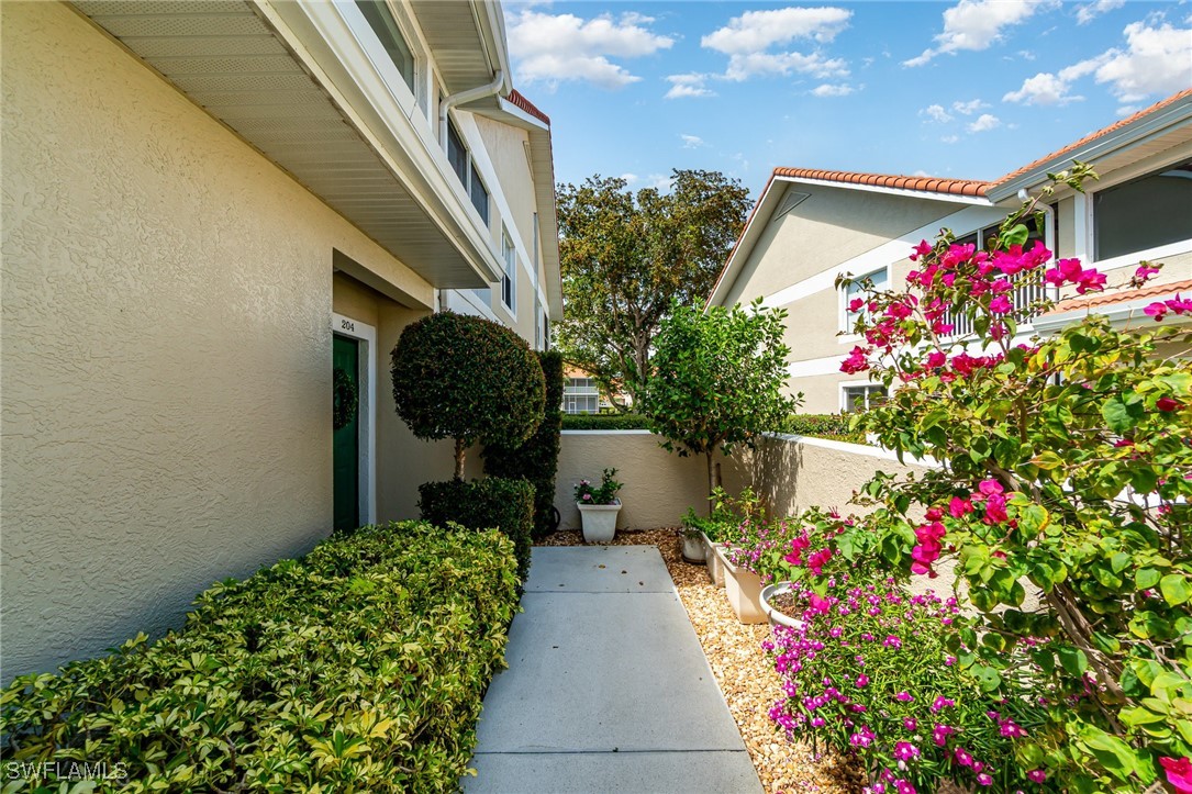 3 Bed Waterfront Home for Sale in Naples, FL, $399,000 — photo 2
