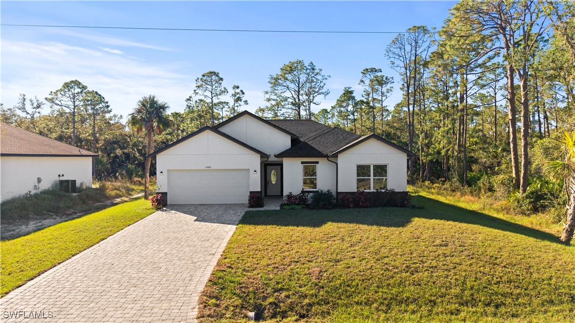 3 Bed SingleFamilyResidence for Sale in Port Charlotte, photo 2