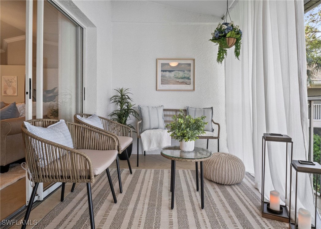 2 Bed Waterfront Home for Sale in Naples, photo 2
